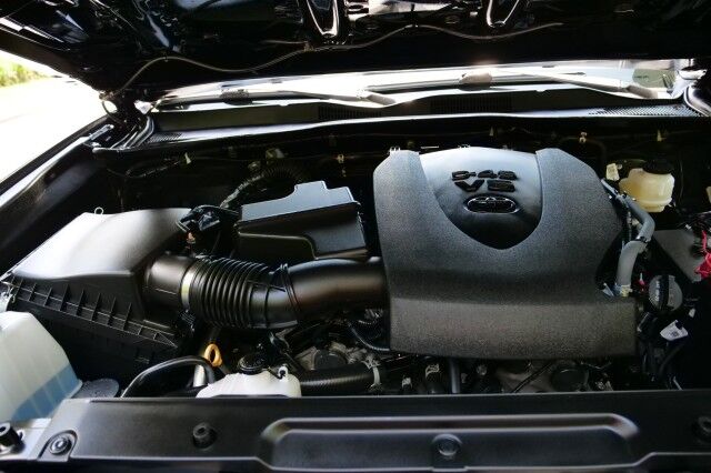 2023 Toyota Tacoma SR5 4x4 / UPGRADES / Adaptive Cruise! High Point NC