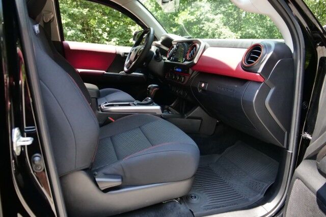 2023 Toyota Tacoma SR5 4x4 / UPGRADES / Adaptive Cruise! High Point NC
