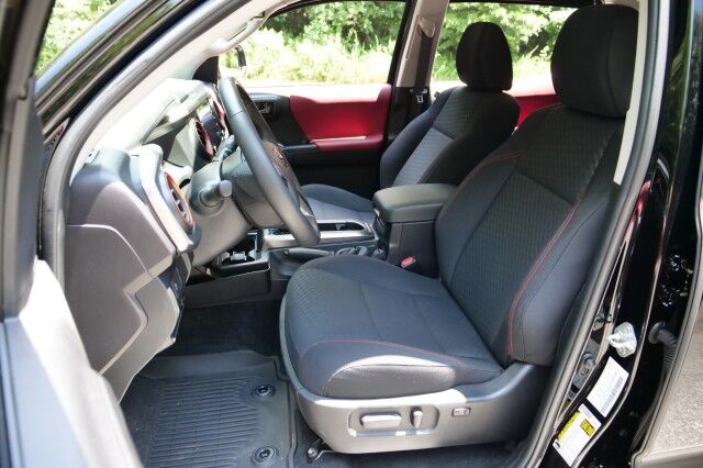 2023 Toyota Tacoma SR5 4x4 / UPGRADES / Adaptive Cruise! High Point NC