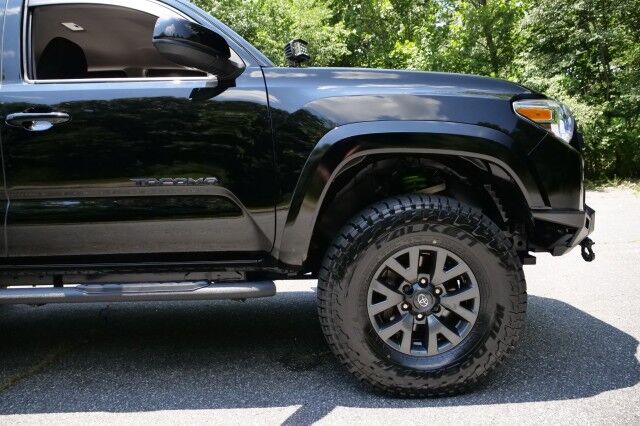 2023 Toyota Tacoma SR5 4x4 / UPGRADES / Adaptive Cruise! High Point NC