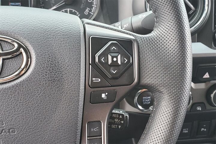 2023 Toyota Tacoma TRD Off-Road  TX