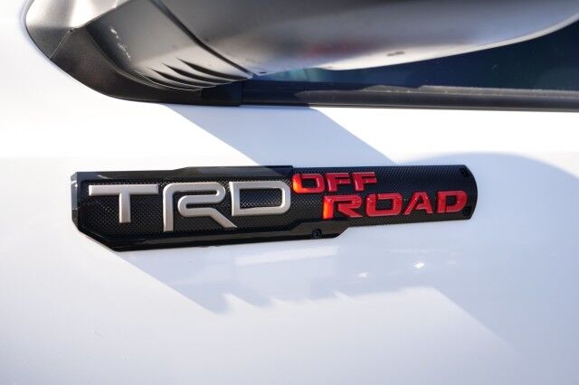 2023 Toyota Tacoma TRD Off Road 4X4 / Sunroof / Tonneau Cover! High Point NC