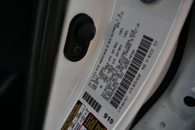 2023 Toyota Tacoma TRD Off Road 4X4 / Sunroof / Tonneau Cover! High Point NC