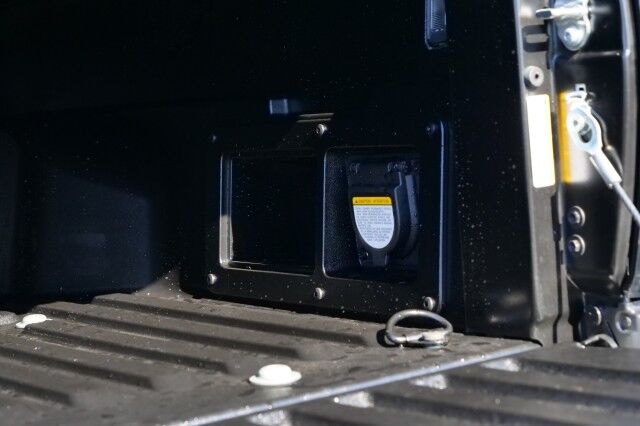 2023 Toyota Tacoma TRD Off Road 4X4 / Sunroof / Tonneau Cover! High Point NC