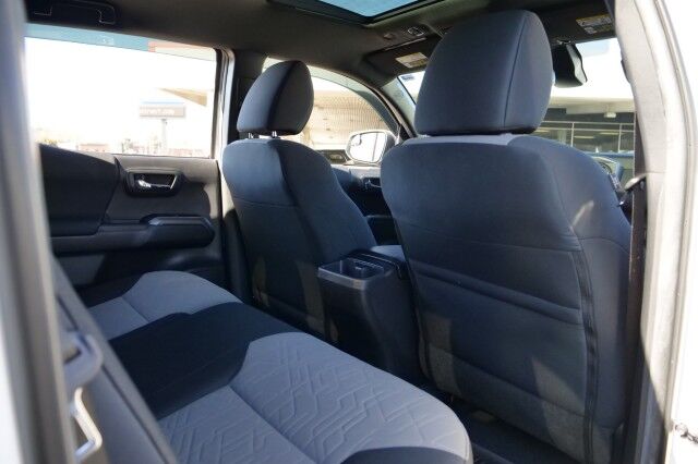 2023 Toyota Tacoma TRD Off Road 4X4 / Sunroof / Tonneau Cover! High Point NC