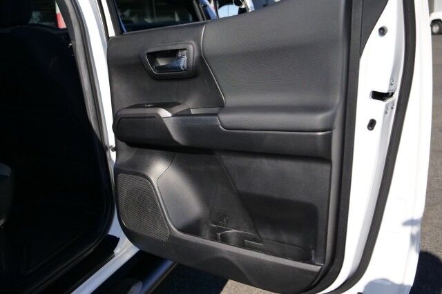 2023 Toyota Tacoma TRD Off Road 4X4 / Sunroof / Tonneau Cover! High Point NC