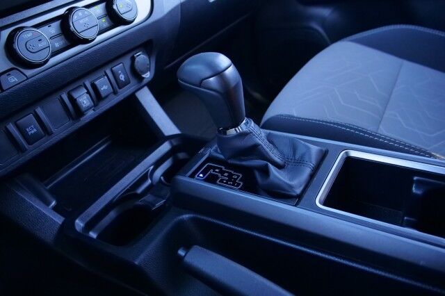 2023 Toyota Tacoma TRD Off Road 4X4 / Sunroof / Tonneau Cover! High Point NC