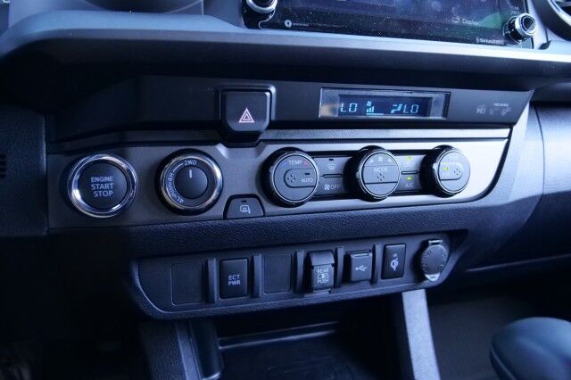 2023 Toyota Tacoma TRD Off Road 4X4 / Sunroof / Tonneau Cover! High Point NC