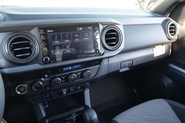 2023 Toyota Tacoma TRD Off Road 4X4 / Sunroof / Tonneau Cover! High Point NC