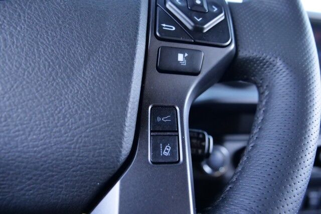 2023 Toyota Tacoma TRD Off Road 4X4 / Sunroof / Tonneau Cover! High Point NC