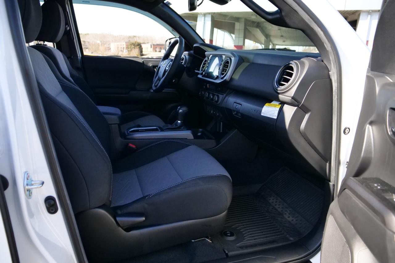 2023 Toyota Tacoma TRD Off Road 4X4 / Sunroof / Tonneau Cover! Lincolnton NC