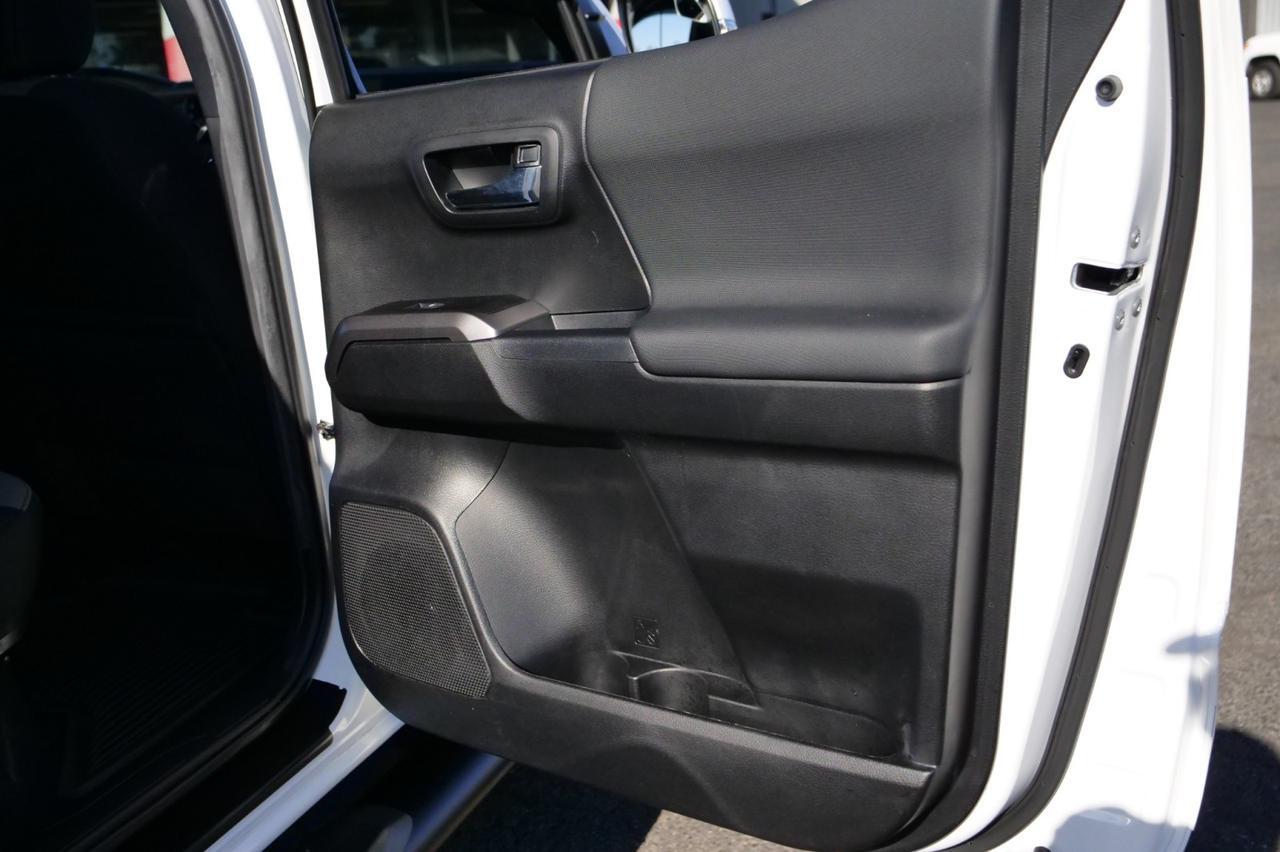 2023 Toyota Tacoma TRD Off Road 4X4 / Sunroof / Tonneau Cover! Lincolnton NC