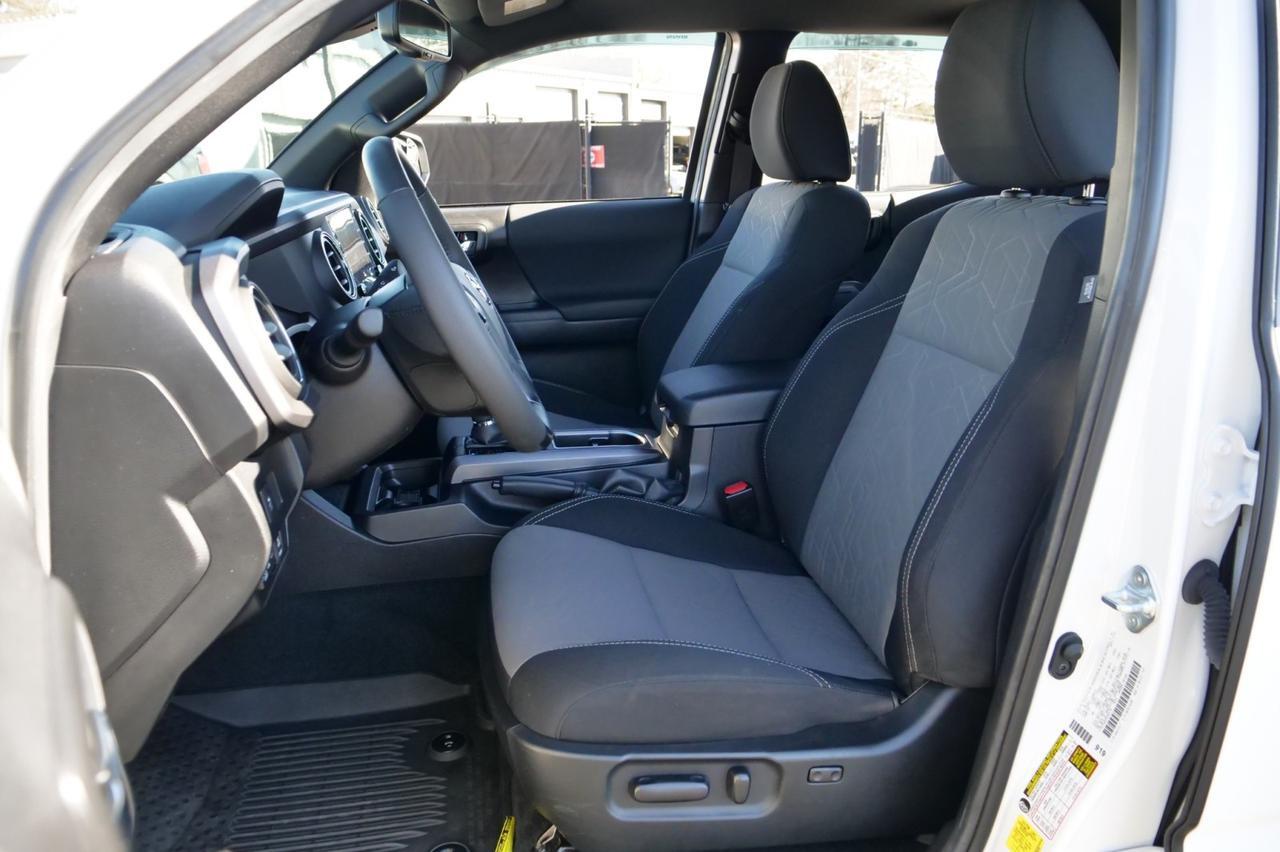 2023 Toyota Tacoma TRD Off Road 4X4 / Sunroof / Tonneau Cover! Lincolnton NC