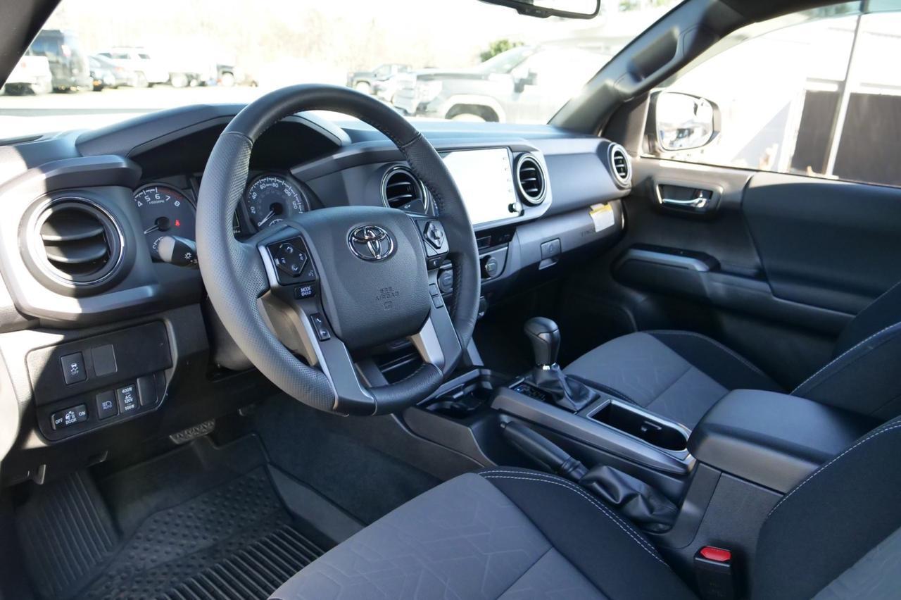 2023 Toyota Tacoma TRD Off Road 4X4 / Sunroof / Tonneau Cover! Lincolnton NC