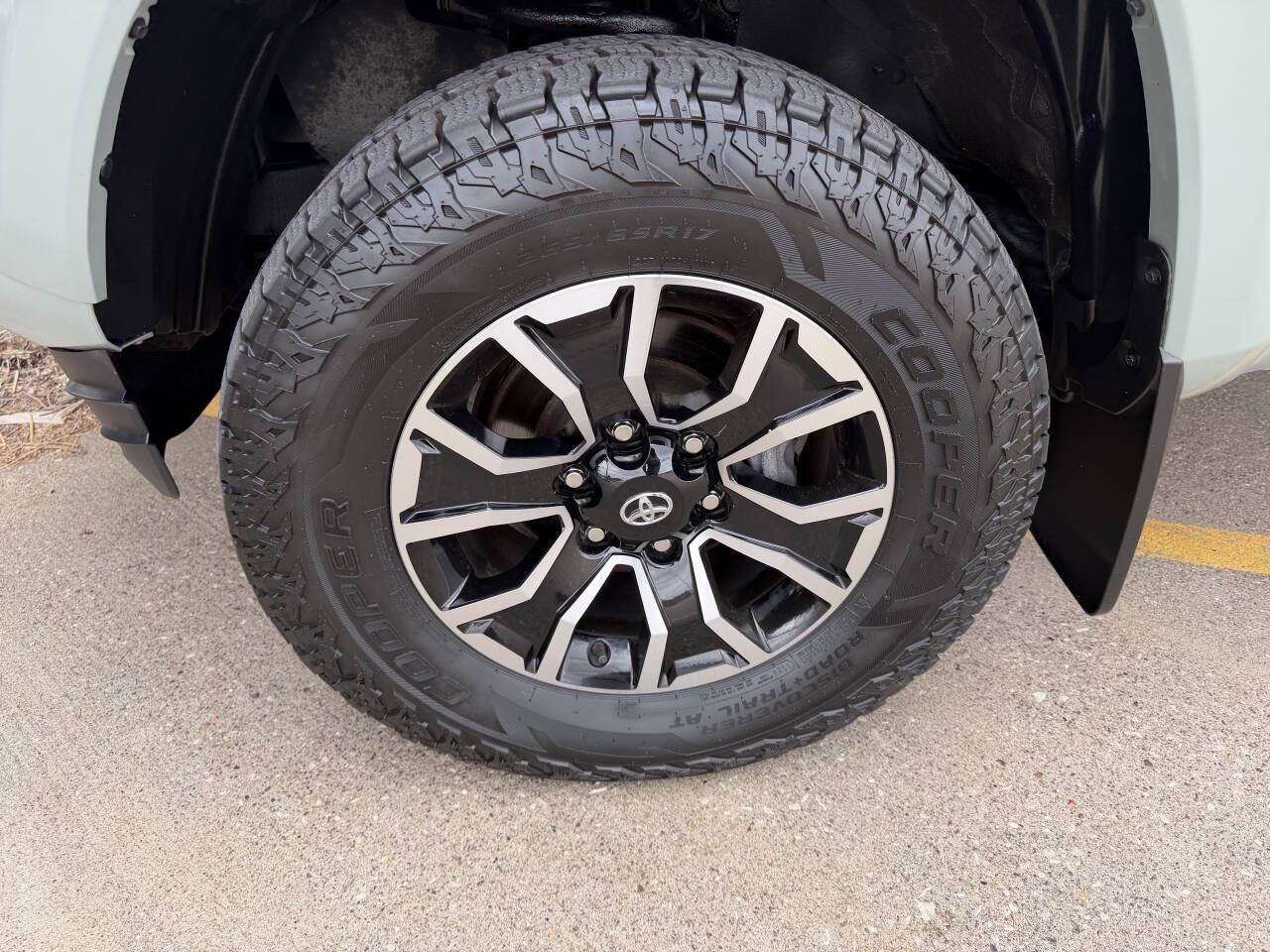 2023 Toyota Tacoma TRD Sport 4x4 4dr Double Cab 6.1 ft LB Eldridge IA