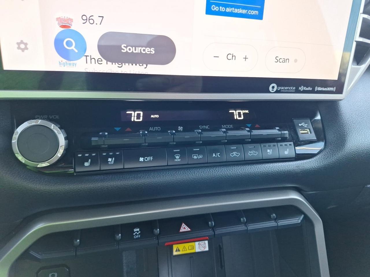 2023 Toyota Tundra 4WD Limited Hurst TX