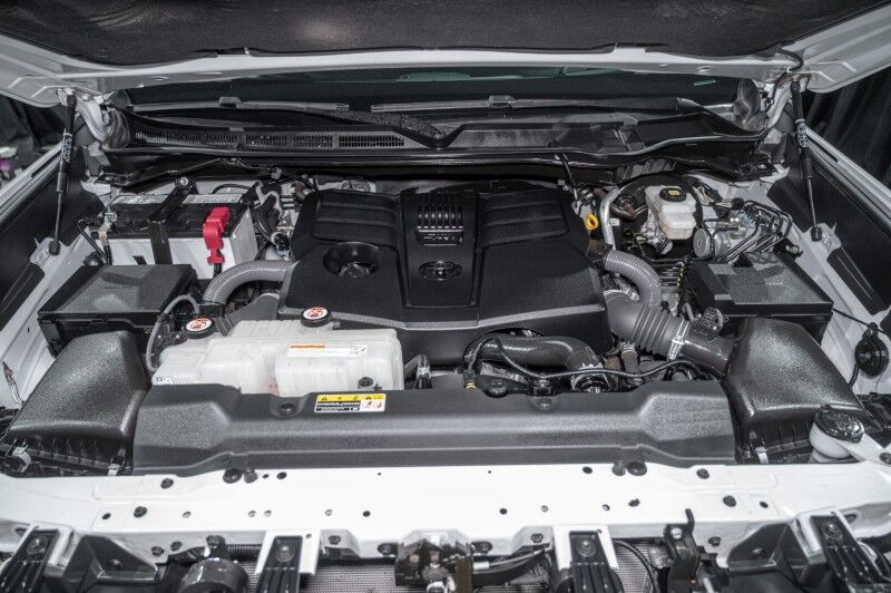 2023 Toyota Tundra 4WD Platinum CrewMax 5.5' Bed (Natl) Pickup Truck Peoria AZ