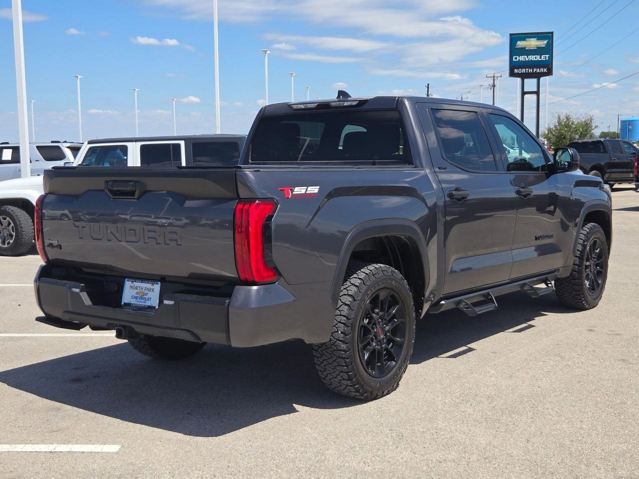 2023 Toyota Tundra 4WD SR5