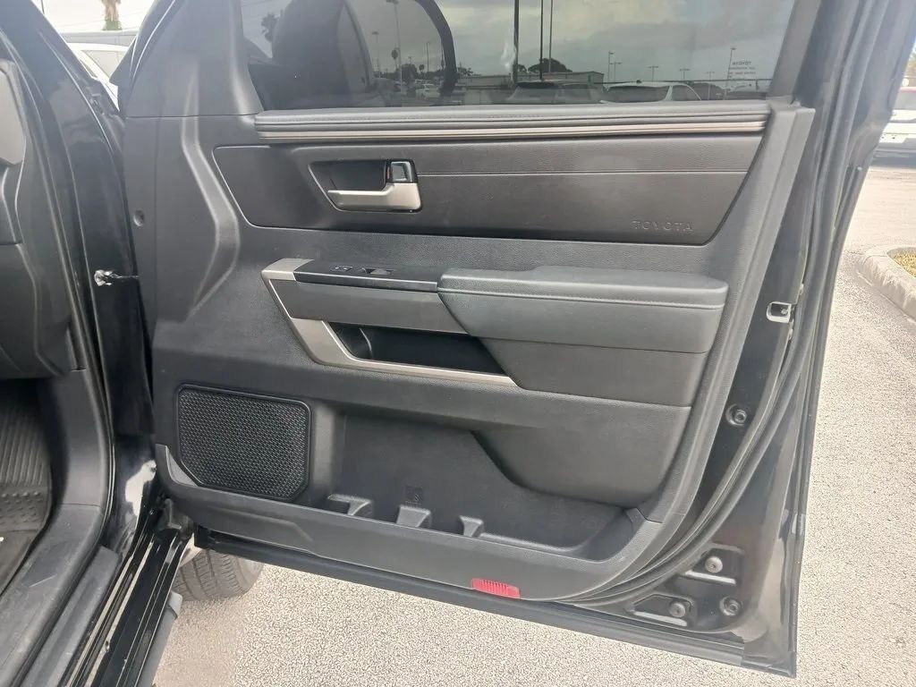 2023 Toyota Tundra CrewMax SR5 photo 16