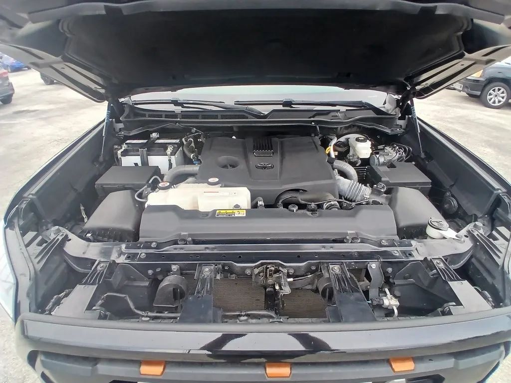 2023 Toyota Tundra CrewMax SR5 photo 21