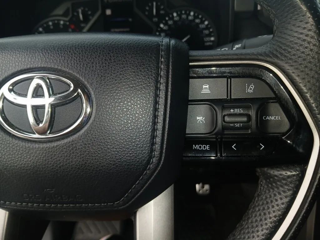2023 Toyota Tundra CrewMax SR5 photo 27