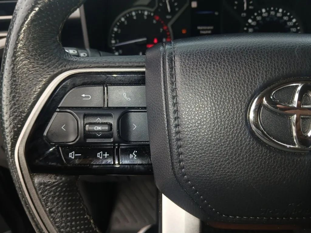 2023 Toyota Tundra CrewMax SR5 photo 26