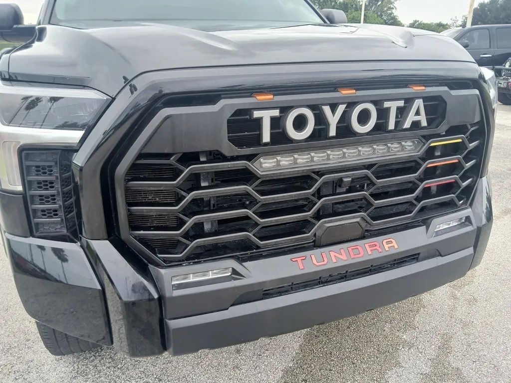 2023 Toyota Tundra CrewMax SR5 photo 19