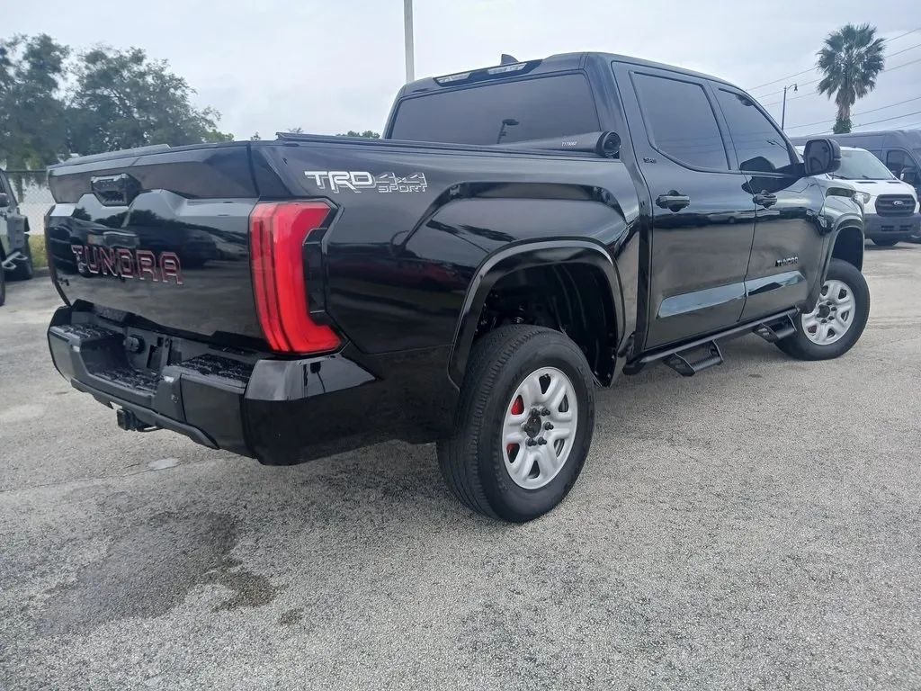 2023 Toyota Tundra CrewMax SR5 photo 3