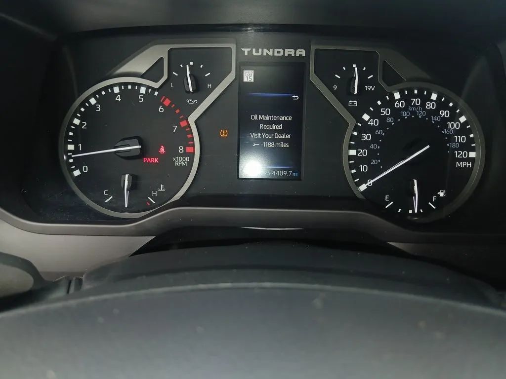 2023 Toyota Tundra CrewMax SR5 photo 28