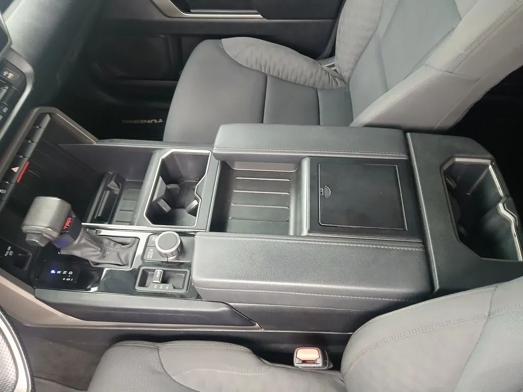 2023 Toyota Tundra CrewMax SR5 photo 7