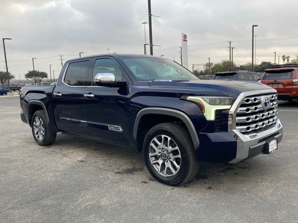 2023 Toyota Tundra Hybrid 1794 Edition