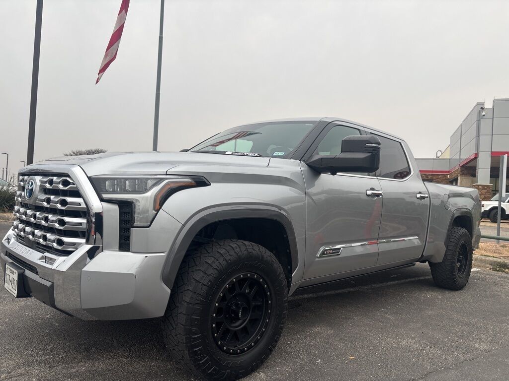 2023 Toyota Tundra Hybrid