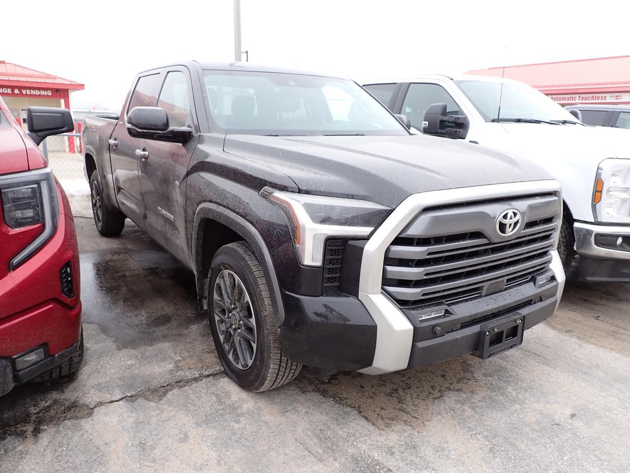 2023 Toyota Tundra Limited 4WD SUNROOF CREW MAX LONG BED