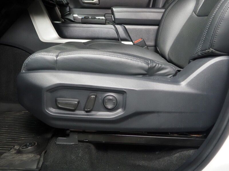 2023 Toyota Tundra SR5 CrewMax 4WD *TRD OFF-ROAD PREMIUM, ADAPTIVE CRUISE, SAFETY ALERTS, SURROUND VIEW CAMERAS, COLOR TOUCHSCREEN, HEATED SEATS/STEERING, SMART KEY, LARGE FUEL TANK, PREMIUM AUDIO PKG, ANDROID & APPLE Round Rock TX
