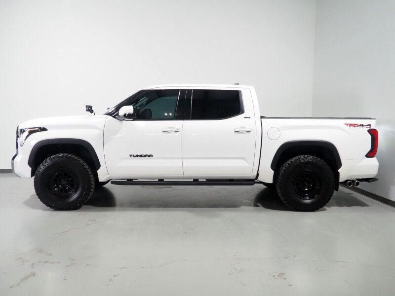 2023 Toyota Tundra SR5 CrewMax 4WD *TRD OFF-ROAD PREMIUM, ADAPTIVE CRUISE, SAFETY ALERTS, SURROUND VIEW CAMERAS, COLOR TOUCHSCREEN, HEATED SEATS/STEERING, SMART KEY, LARGE FUEL TANK, PREMIUM AUDIO PKG, ANDROID & APPLE Round Rock TX