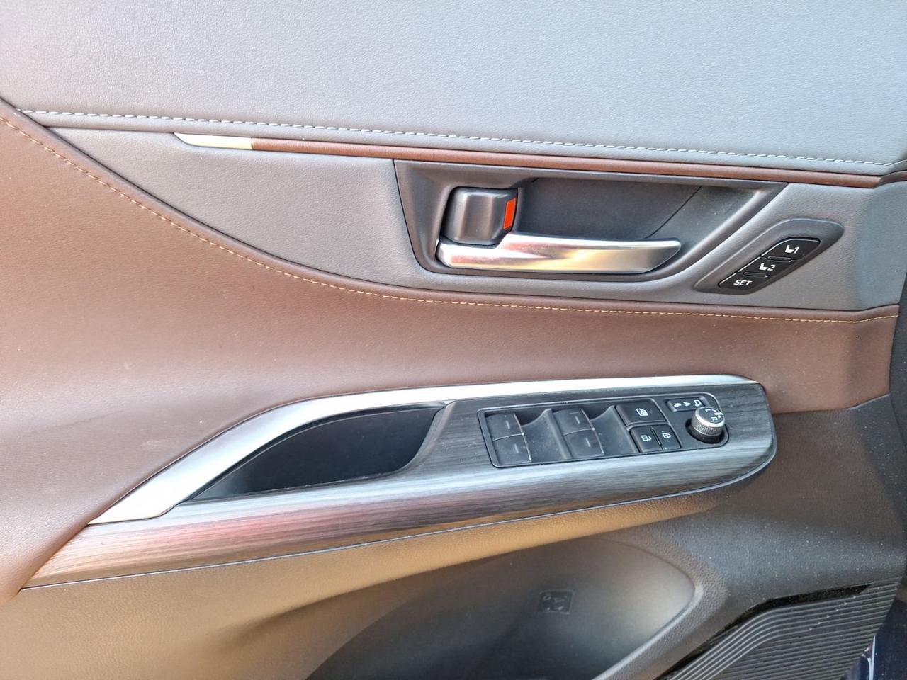 2023 Toyota Venza Limited Hurst TX