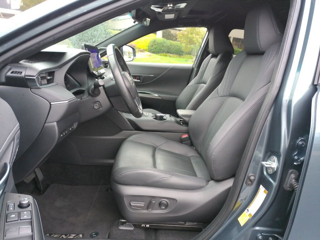 2023 Toyota Venza Limited Richmond VA