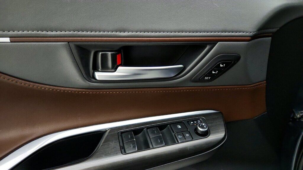 2023 Toyota Venza Limited Laurel MD