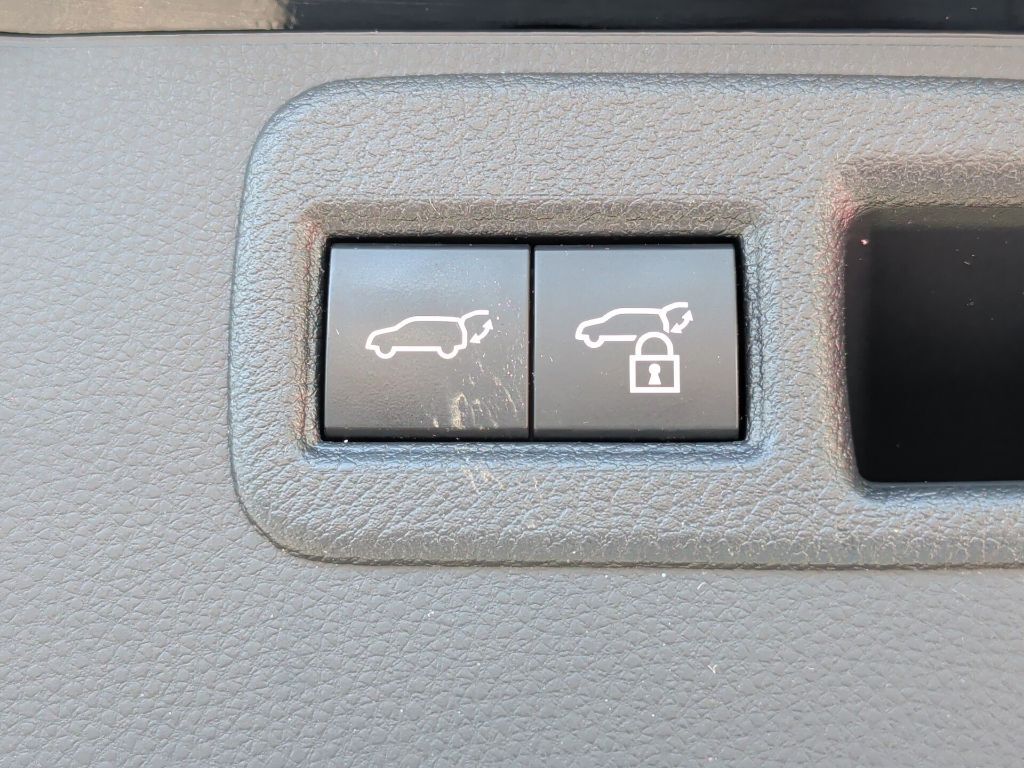 2023 Toyota Venza XLE Worcester MA