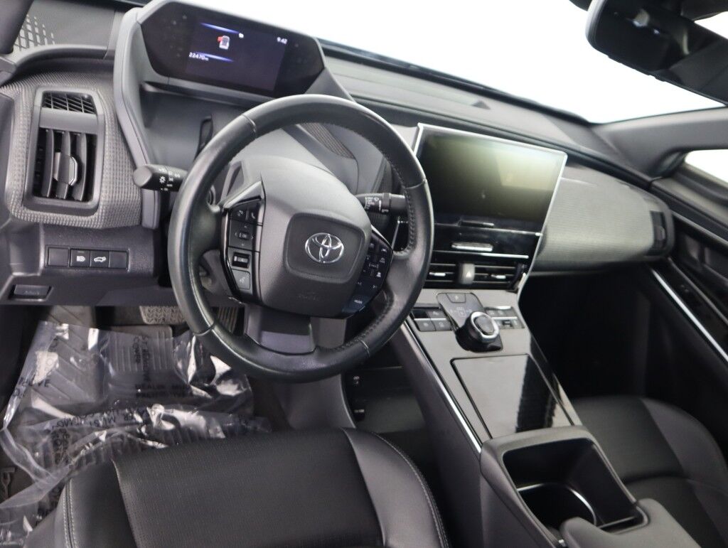 2023 Toyota bZ4X Limited AWD Maumee OH