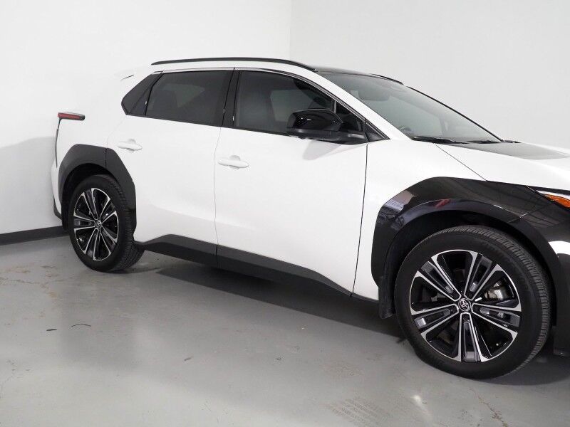 2023 Toyota bZ4X Limited AWD *NAVIGATION, SAFETY ALERTS, ADAPTIVE CRUISE, 360 CAMERAS, DIGITAL CLUSTER, PANORAMA MOONROOF, CLIMATE SEATS, HEATED STEERING, 20 INCH WHEELS, JBL AUDIO, ANDROID & APPLE Round Rock TX