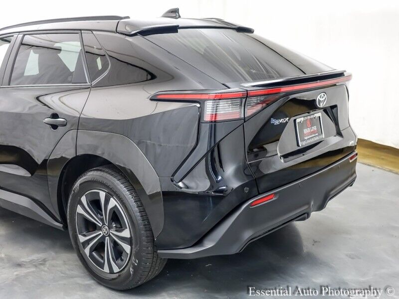 2023 Toyota bZ4X Limited PRICE INCLUDES THE $4000 FEDERAL EV TAX CREDIT Willowbrook IL
