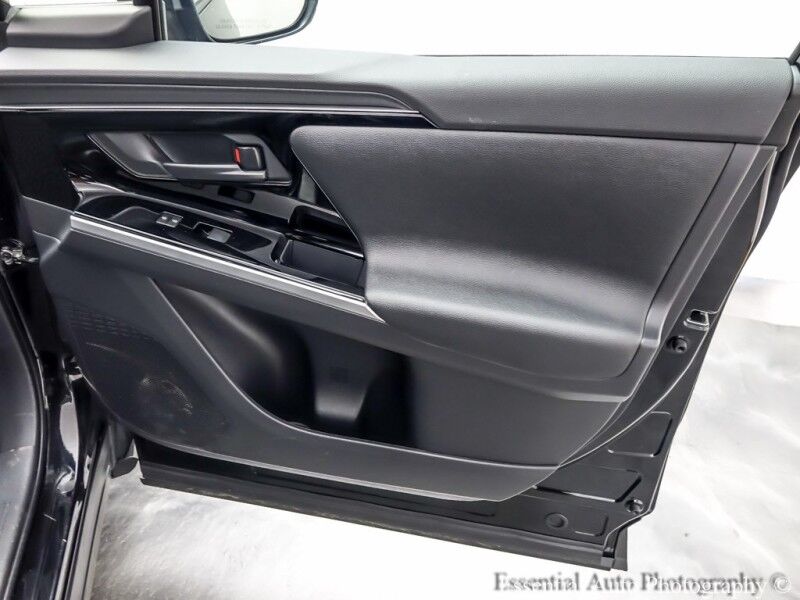 2023 Toyota bZ4X Limited PRICE INCLUDES THE $4000 FEDERAL EV TAX CREDIT Willowbrook IL