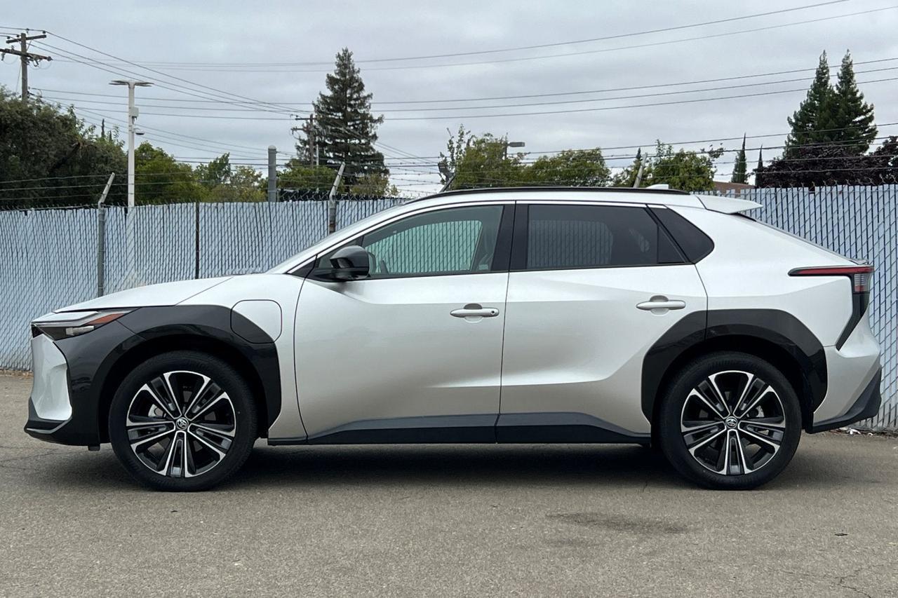 2023 Toyota bZ4X Limited