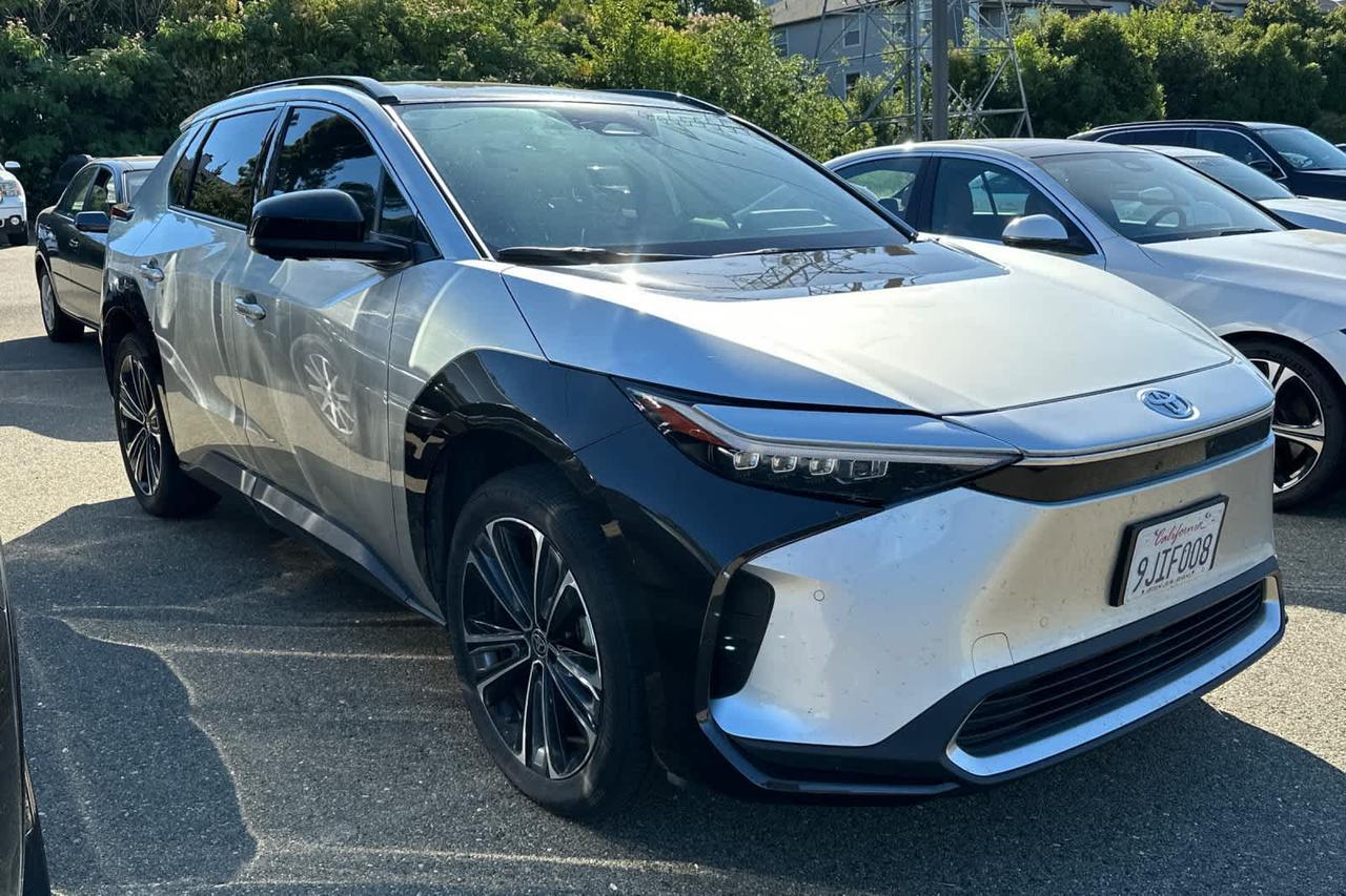 2023 Toyota bZ4X Limited