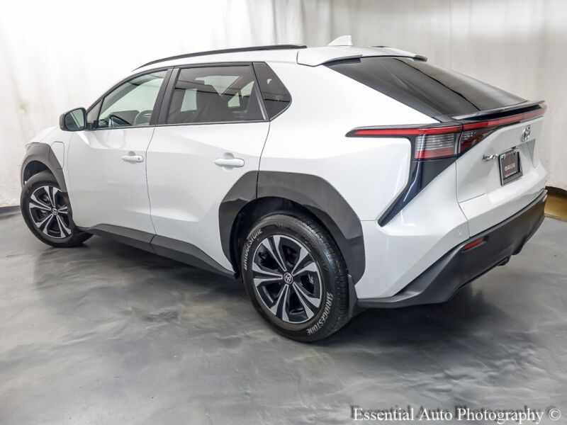 2023 Toyota bZ4X XLE PRICE INCLUDES THE $4000 FED EV TAX CREDIT Willowbrook IL