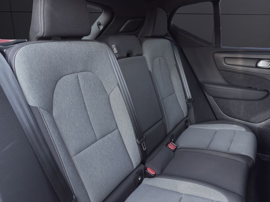2023 VOLVO XC40 CORE KBB VALUE 27K WOW Columbus OH