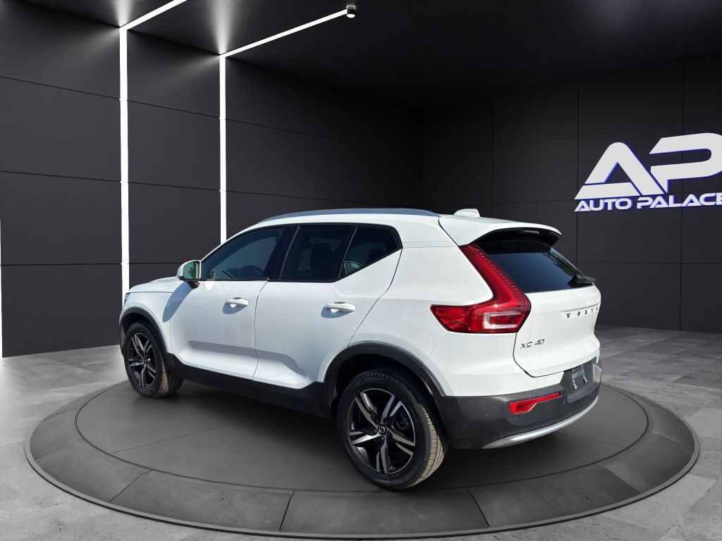 2023 VOLVO XC40 CORE KBB VALUE 27K WOW Columbus OH