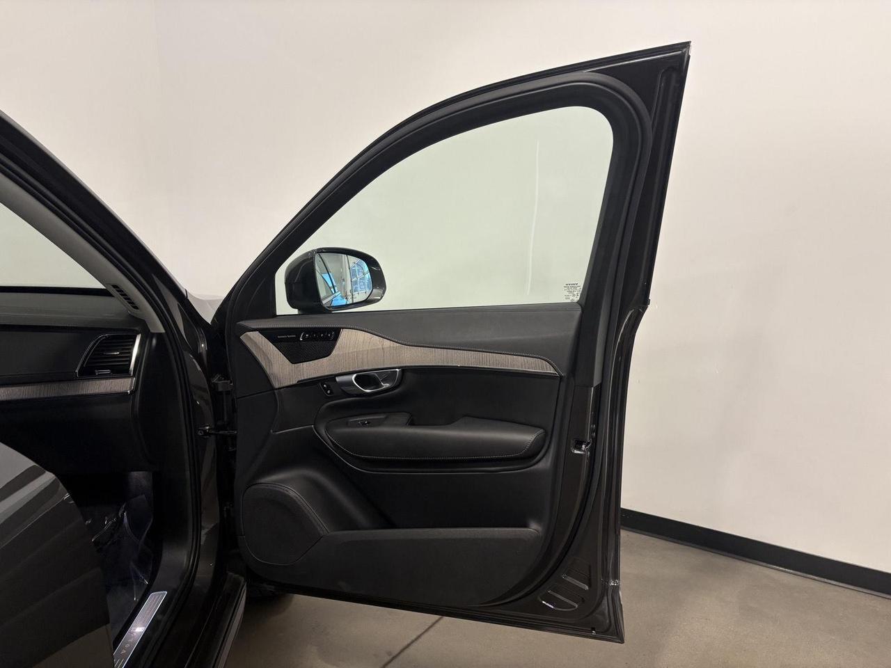 2023 VOLVO XC90 Parker CO
