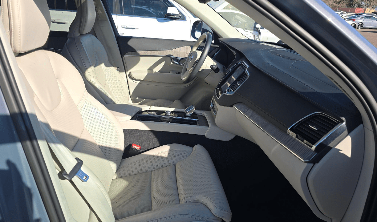 2023 VOLVO XC90 Recharge Plug-In Hybrid Ultimate Knoxville TN